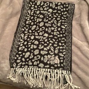 Cheetah print North Face scarf
